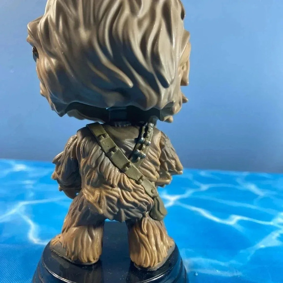 Star Wars - Chewbacca w/ Goggles & Bowcaster Funko Pop! Bobble head #239 - Picture 4 of 8